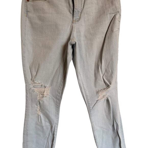 Universal Threads Sz 12 High Rise Skinny Distressed Jeans‎ Casual - Picture 5 of 8